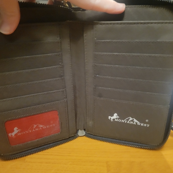 Montana West American Flag Phone Purse with Strap - Picture 3 of 7